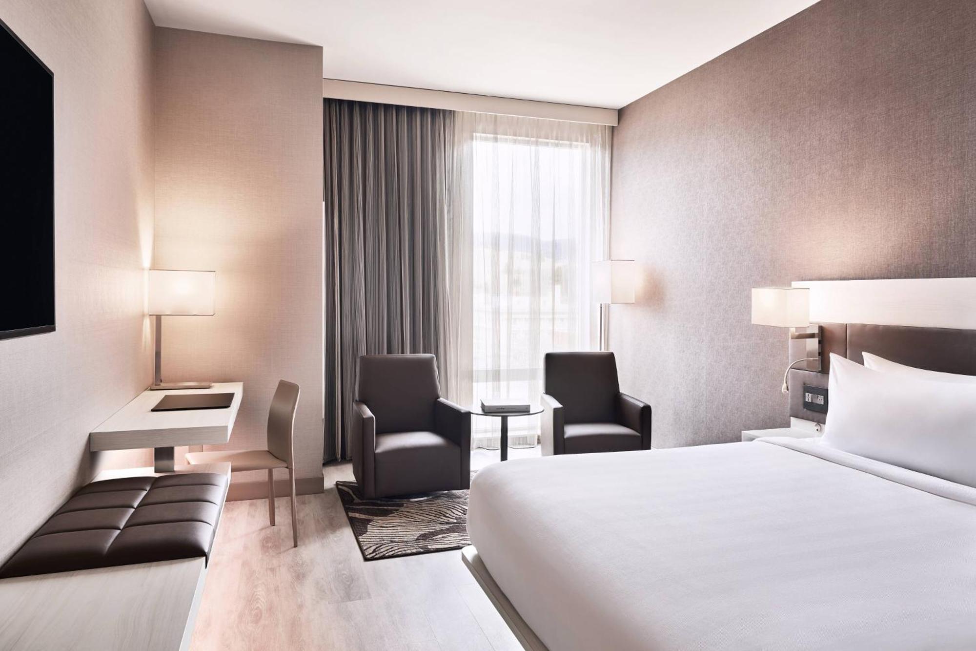 Ac By Marriott Downtown 2*